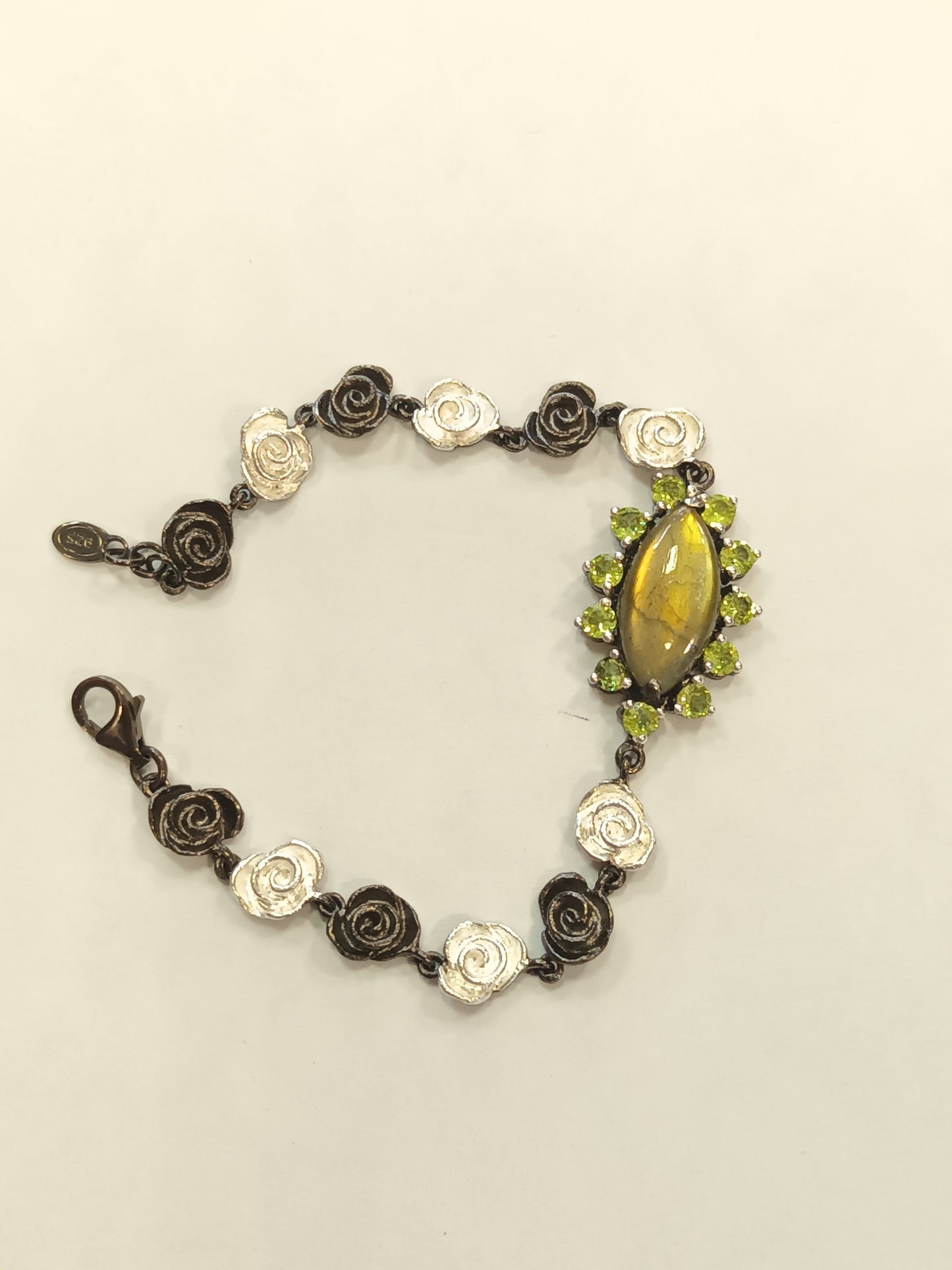 Браслет с лабрадоритом и перидотом